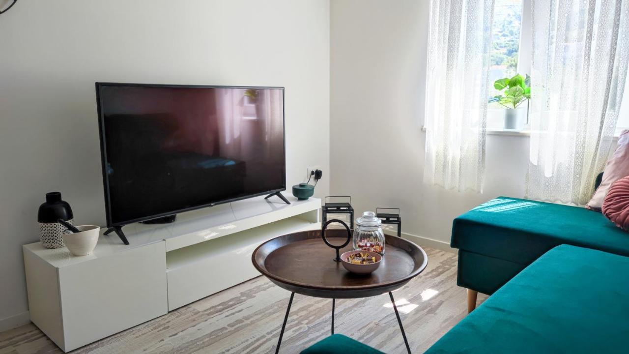 Apartman Jelena Podstrana Exteriör bild